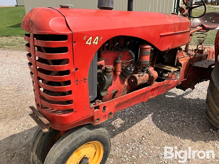 1949-massey-ferguson-44-image-9