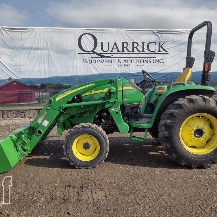 2005 JOHN DEERE 4320