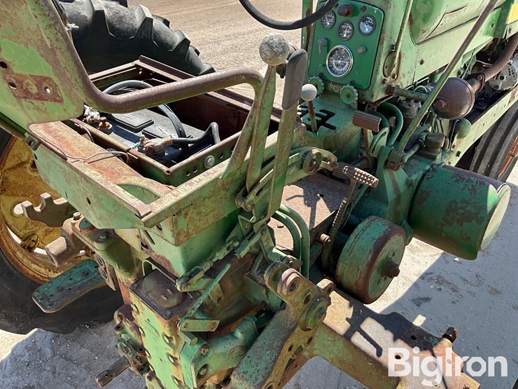 1958-john-deere-520-image-14