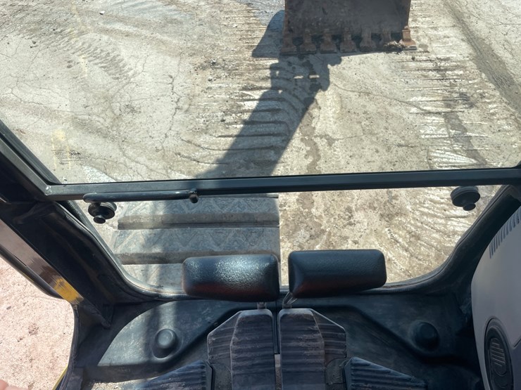 2022-komatsu-pc238us-lc-11-image-64