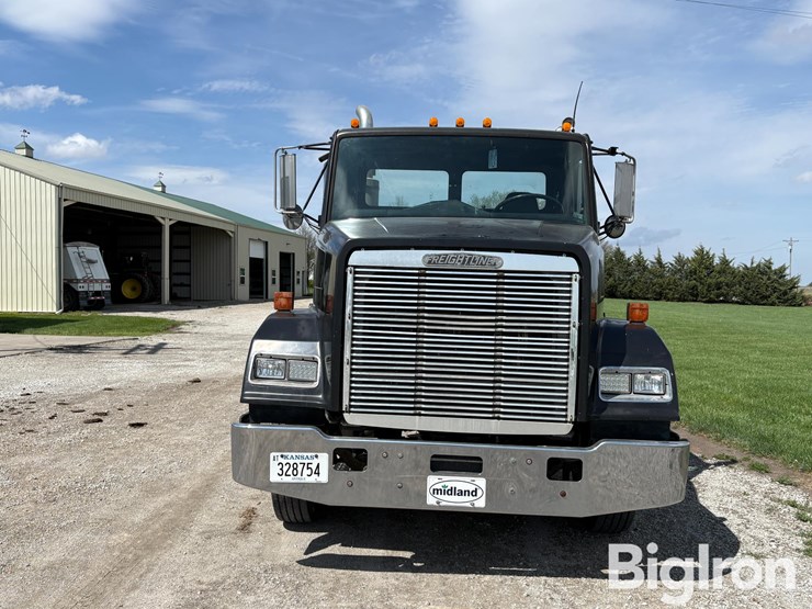 1990-freightliner-fld112-image-2