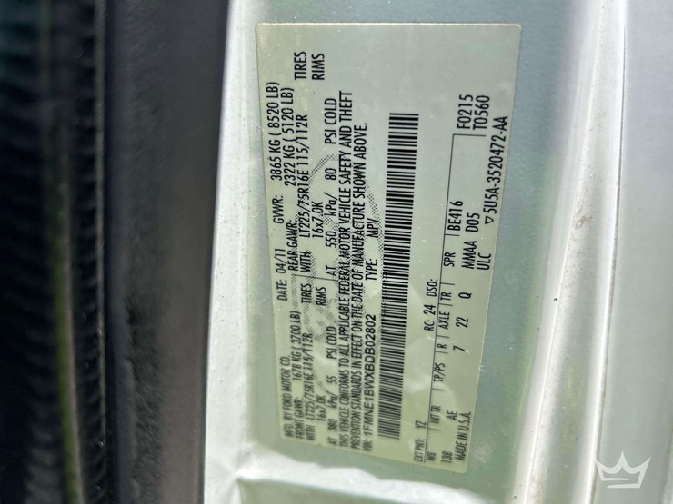 2011-ford-e250-image-5