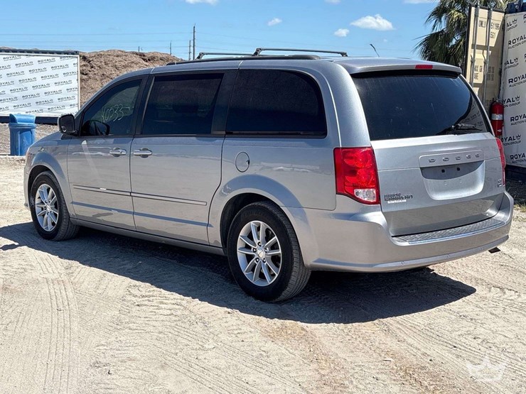 2014-dodge-grand-caravan-image-4