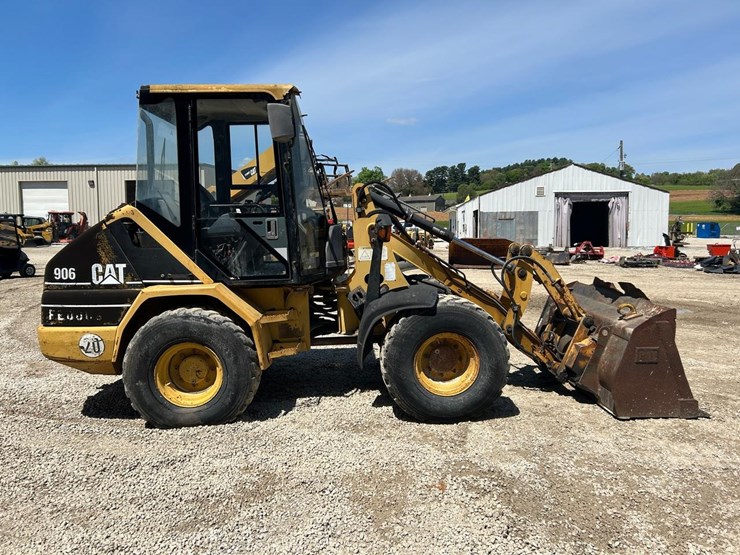caterpillar-906-image-5