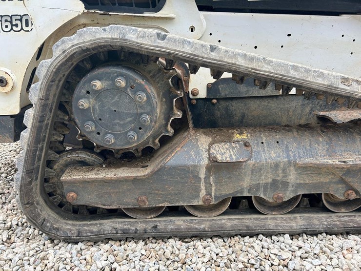 2016-bobcat-t650-image-14