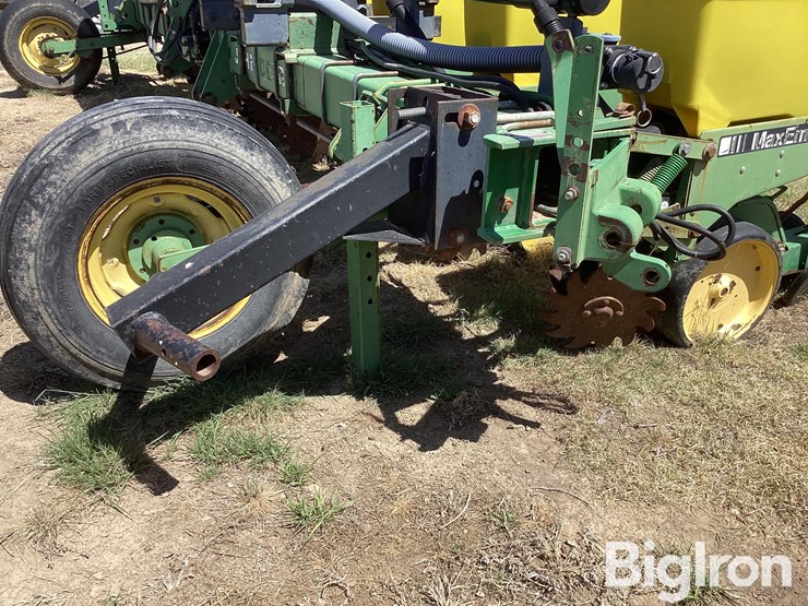 john-deere-7300-image-16