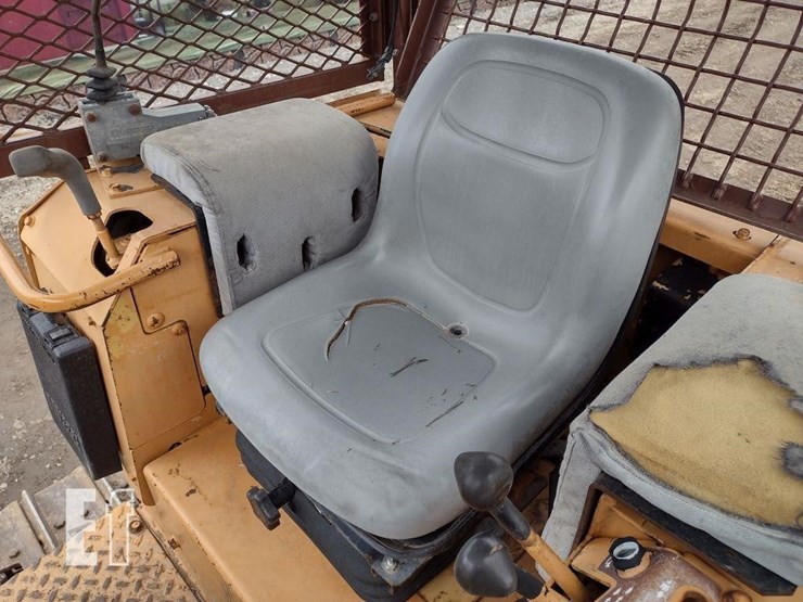 1992-case-550e-image-12