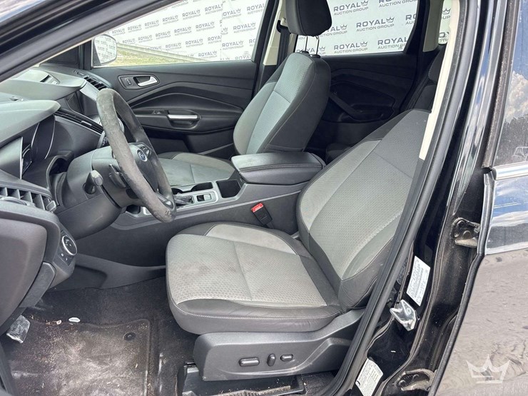 2017-ford-escape-image-12