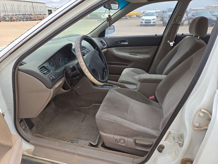 1994-honda-accord-ex-sedan-4d-image-8