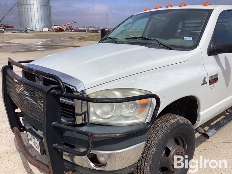 2009-dodge-ram-3500-image-11