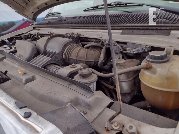 2012-ford-e250-image-34