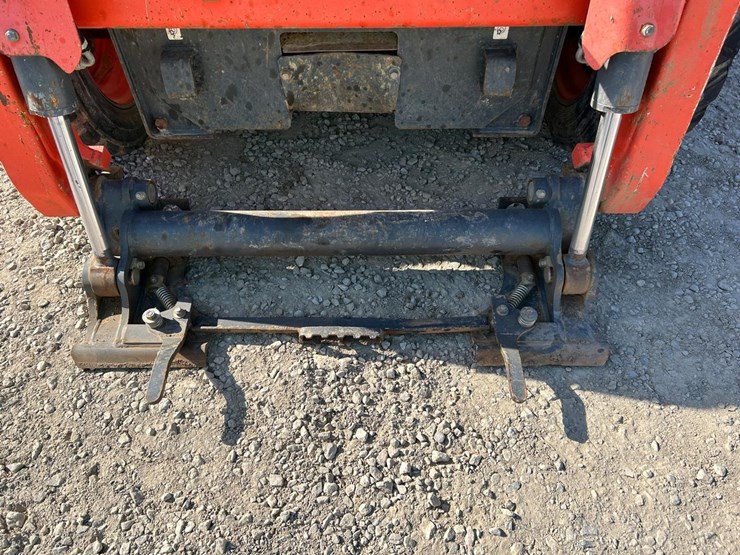 2017-kubota-ssv65-image-9