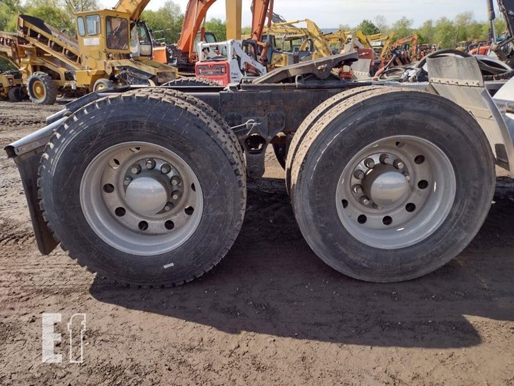 2007-kenworth-w900-image-33