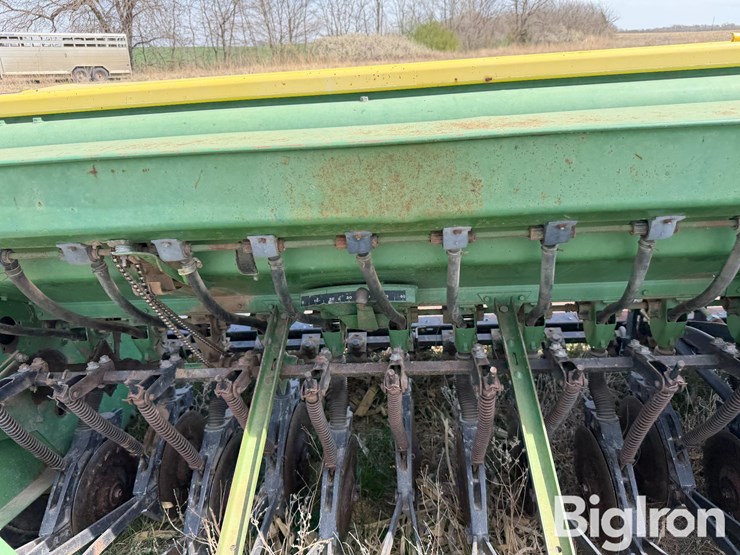 john-deere-8300-image-15