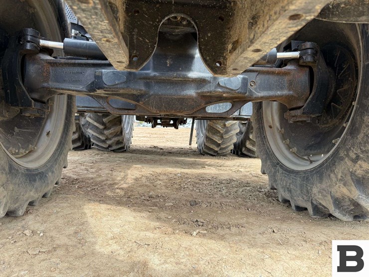 2018-case-ih-magnum-310-image-65
