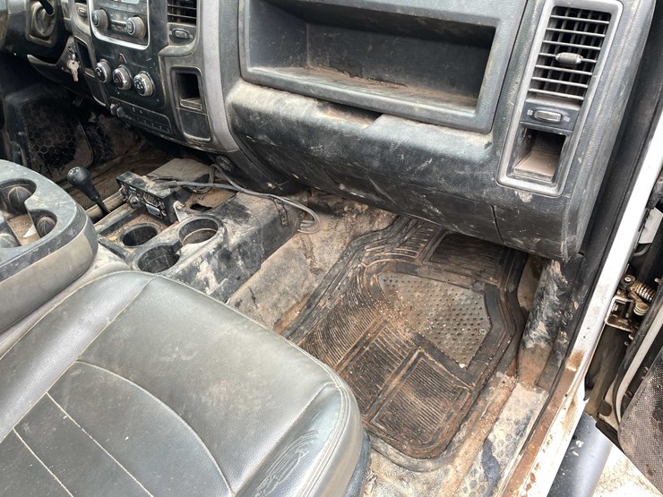 2015-dodge-ram-3500-image-79