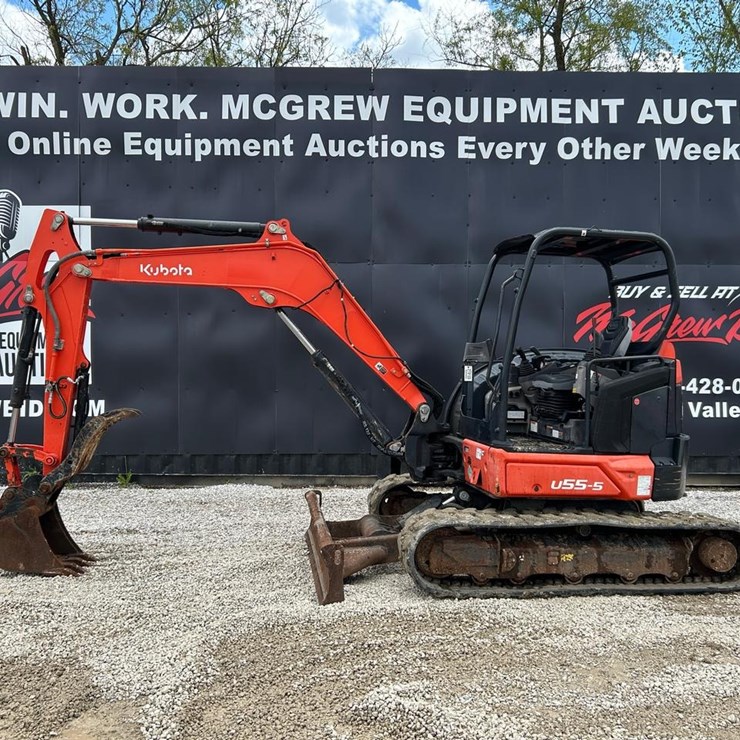 2022 KUBOTA U55-5