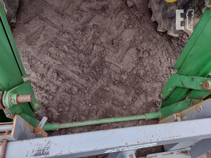 2001-john-deere-6410-image-24
