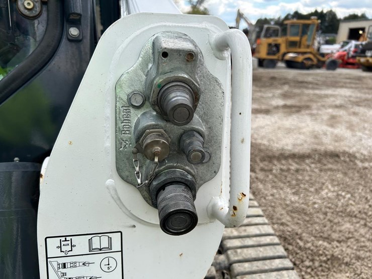2023-bobcat-t770-image-11