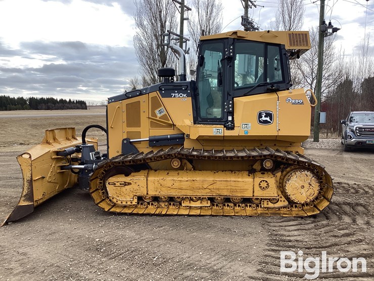 2018-deere-750k-image-8