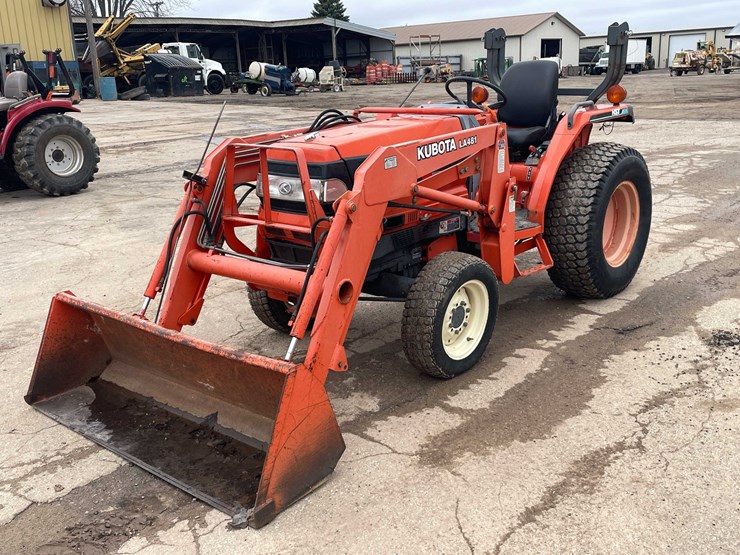 #4056-•-kubota-tractor-image-1