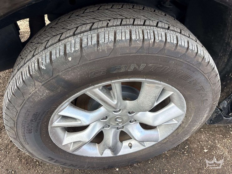 2012-infiniti-qx56-image-33