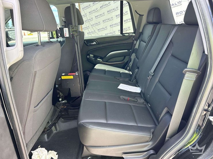 2018-chevrolet-tahoe-image-24