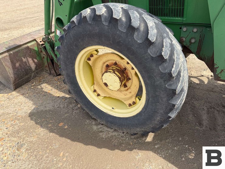 john-deere-7405-image-11
