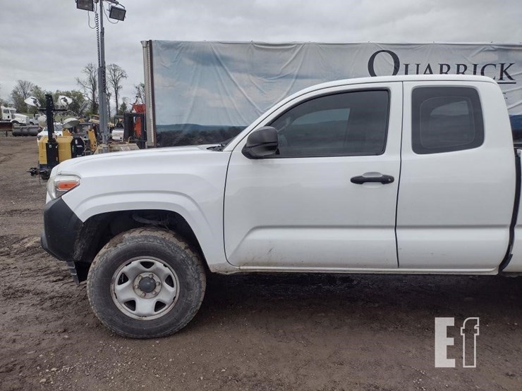 2018-toyota-tacoma-image-19