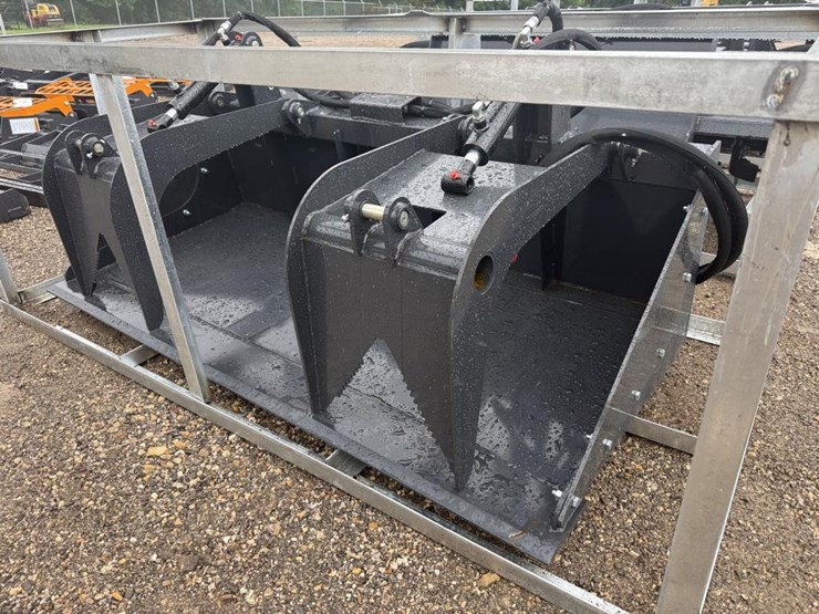 #72-•-72"-skid-steer-grapple---sgb-11-72w-image-1