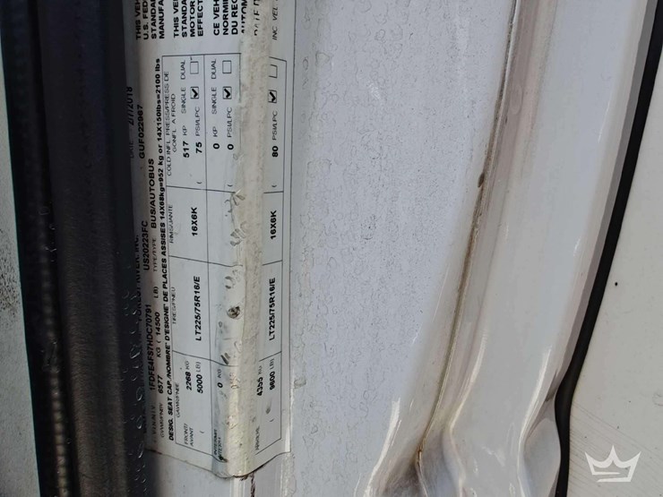 2017-ford-e450-image-16