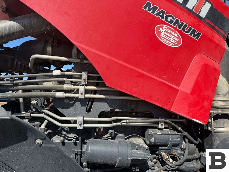 2015-case-ih-magnum-310-image-21
