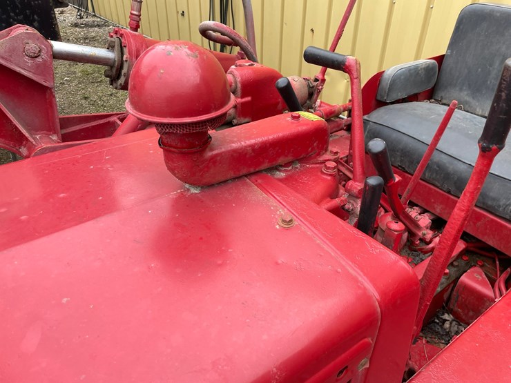 #4087-•-international-antique-dozer-image-14