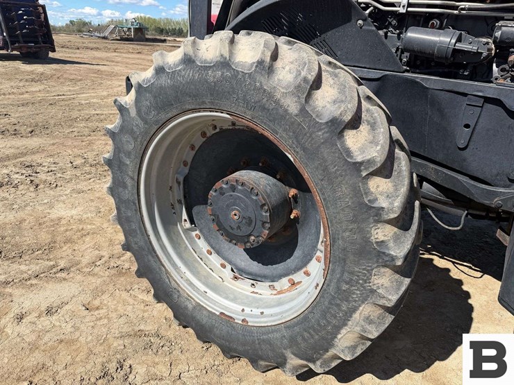 2015-case-ih-magnum-310-image-43