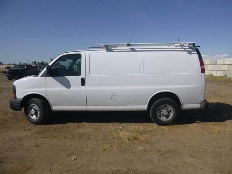 2016-chevrolet-2500-image-5