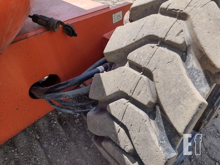 2002-jlg-600ajn-image-18