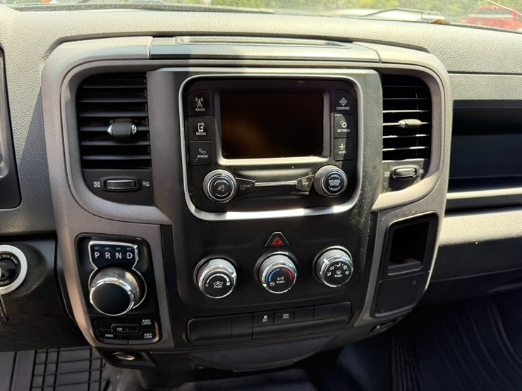 2018-dodge-1500-image-40