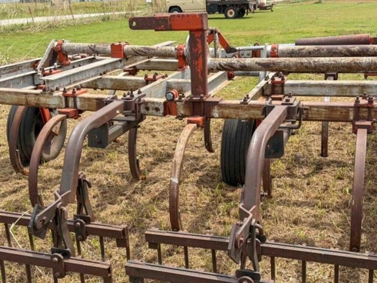 22’-graham-hoeme-chisel-image-25