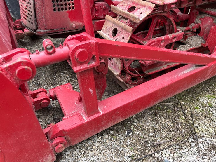 #4087-•-international-antique-dozer-image-40