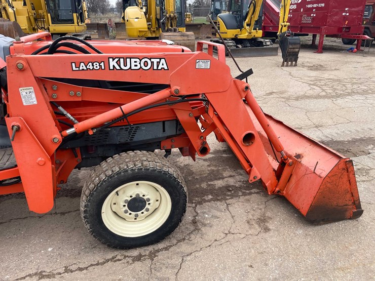 #4056-•-kubota-tractor-image-34