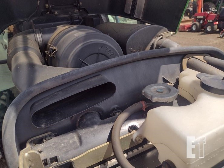 2010-john-deere-4720-image-30
