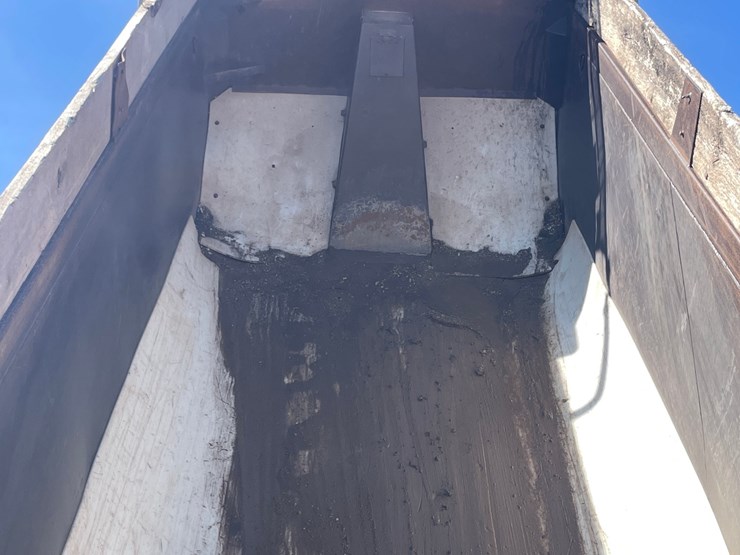 #4014-•-2013-quad-axle-mack-dump-truck-(has-wi-title)-image-149