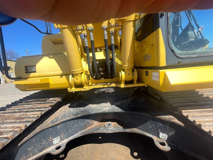2015-komatsu-pc360-lc-10-image-27