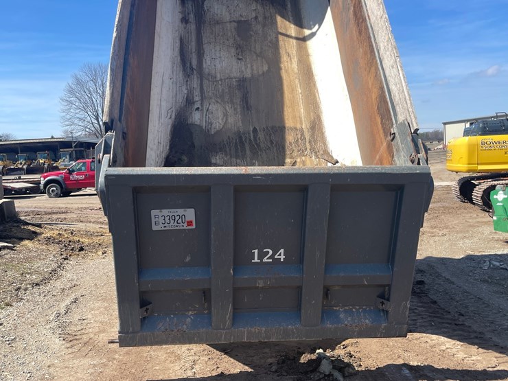 #4013-•-2000-quad-axle-mack-dump-truck-(has-wi-title)-image-146