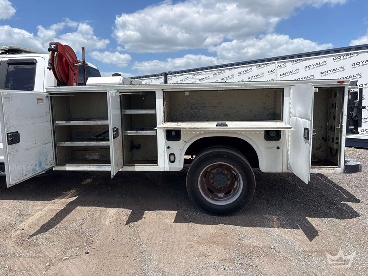 2019-ford-f450-image-19