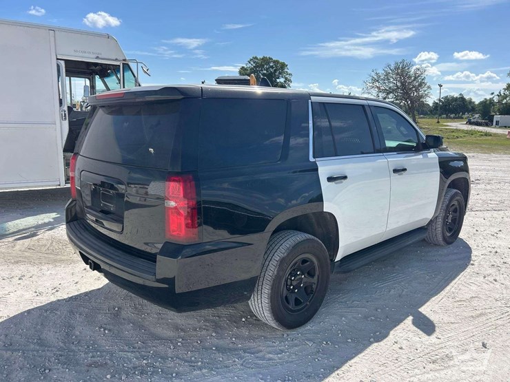 2019-chevrolet-tahoe-image-3