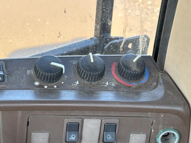 john-deere-6410-image-45