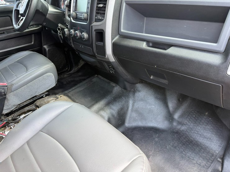 2018-dodge-1500-image-33