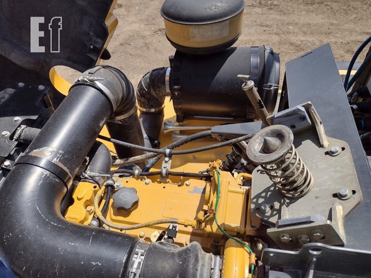 deere-300d-image-39