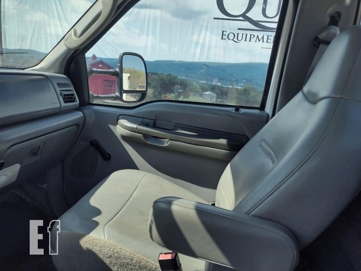 2005-ford-f450-image-9